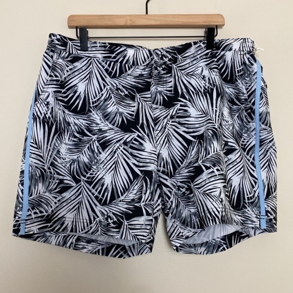Fair Harbor The Sextant Trunk Lined Stretch Black White Palm Leaves Short Sz 38 - Picture 3 of 16